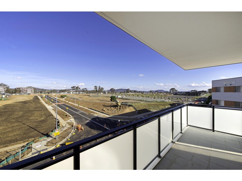 100/2 Hinder Street, Gungahlin ACT 2912