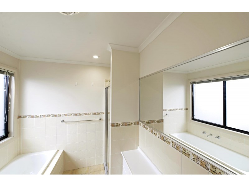 187 Anthony Rolfe Avenue, Gungahlin ACT 2912