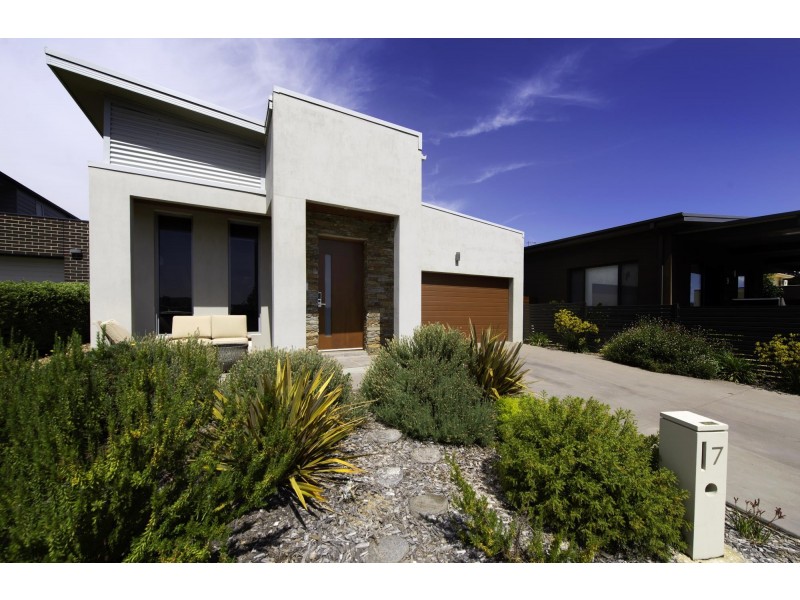 7 Foy Street, Forde ACT 2914
