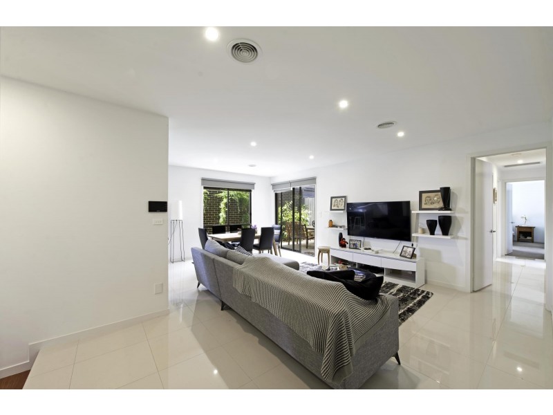 7 Foy Street, Forde ACT 2914