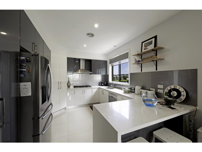 7 Foy Street, Forde ACT 2914