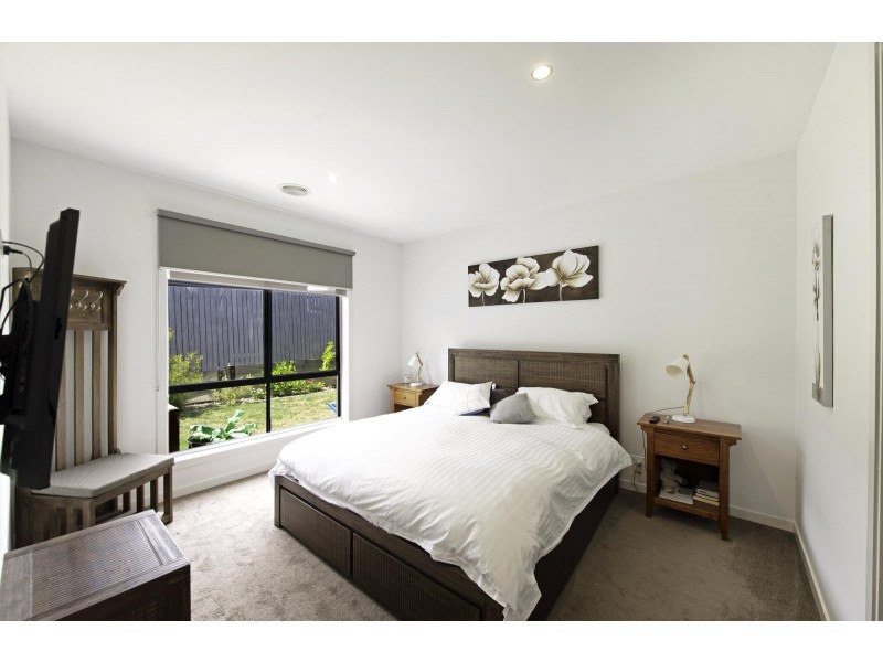 7 Foy Street, Forde ACT 2914
