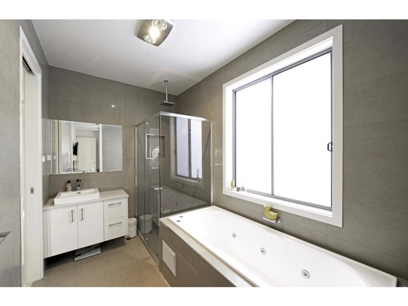 7 Foy Street, Forde ACT 2914