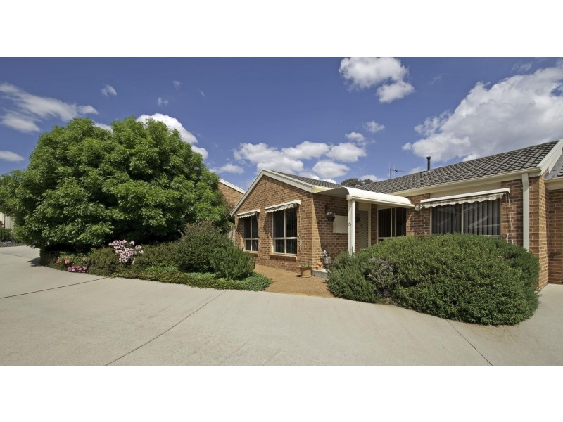 13/2 Lander Crescent, Amaroo ACT 2914