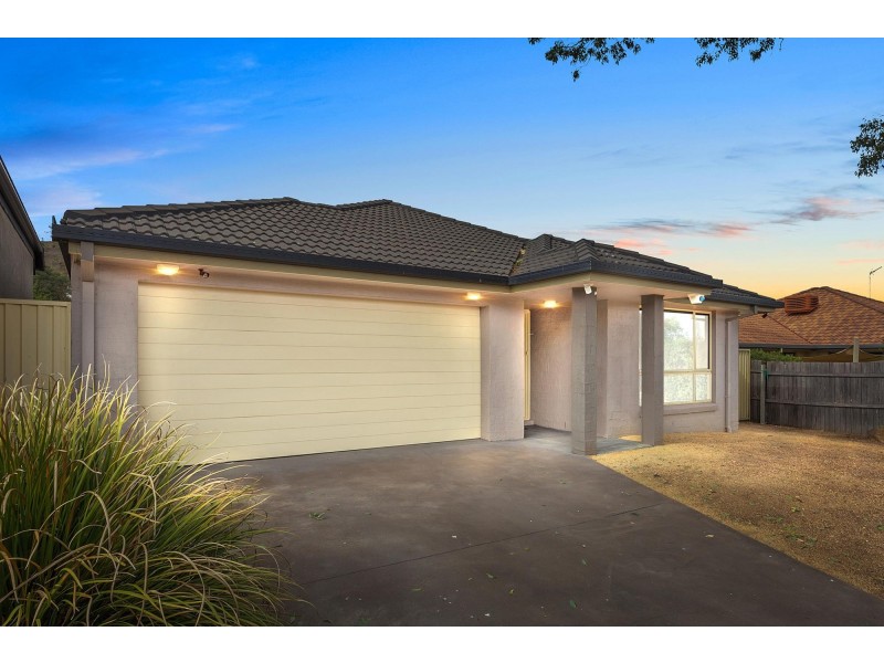 16 Angell Place, Banks ACT 2906