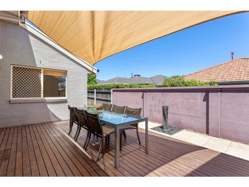 16 Angell Place, Banks ACT 2906