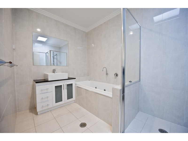 129 Anthony Rolfe Avenue, Gungahlin ACT 2912