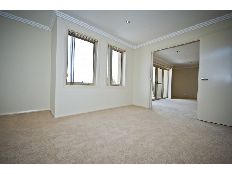 129 Anthony Rolfe Avenue, Gungahlin ACT 2912