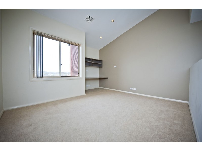 129 Anthony Rolfe Avenue, Gungahlin ACT 2912