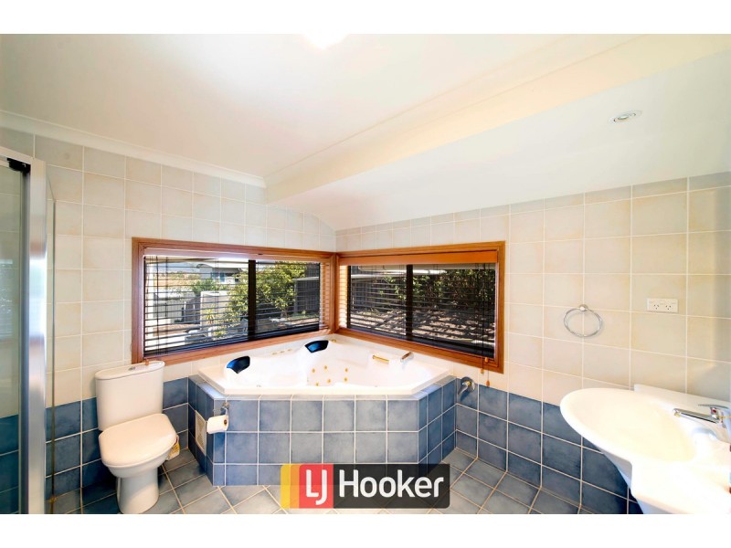18 Pomeroy Street, Dunlop ACT 2615