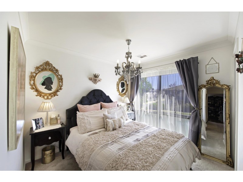 50 Lansdown Crescent, Casey ACT 2913