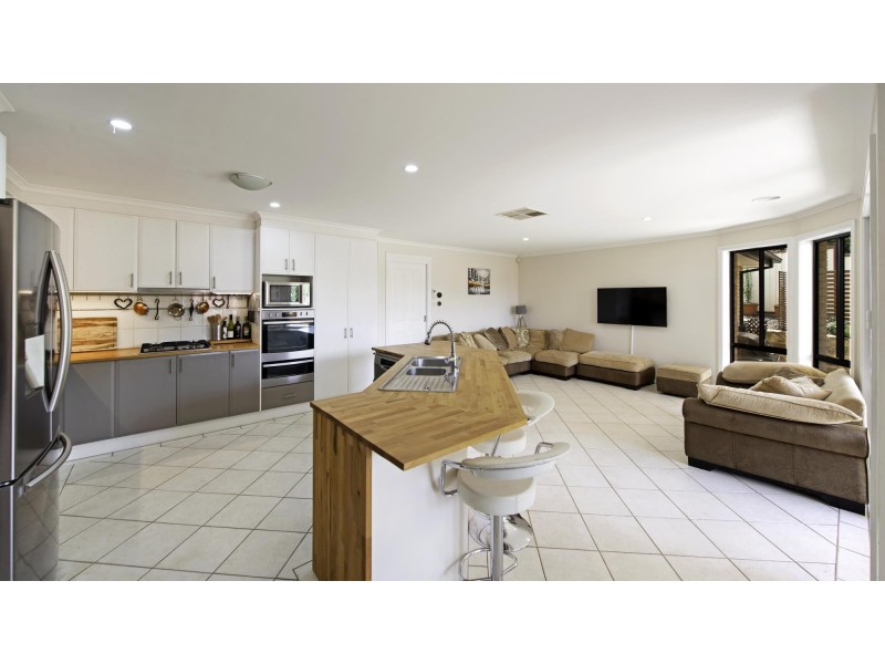 17 Lander Crescent, Amaroo ACT 2914