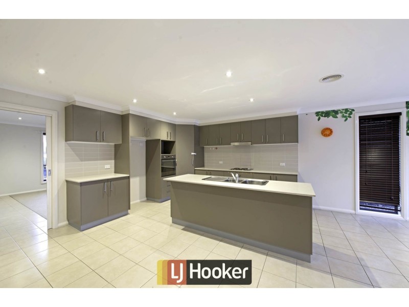 4 Hewett Crescent, Franklin ACT 2913