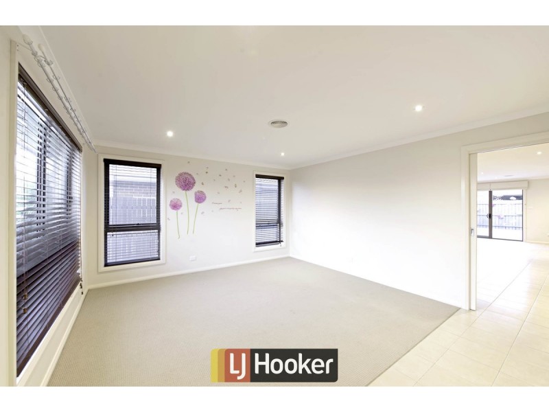 4 Hewett Crescent, Franklin ACT 2913