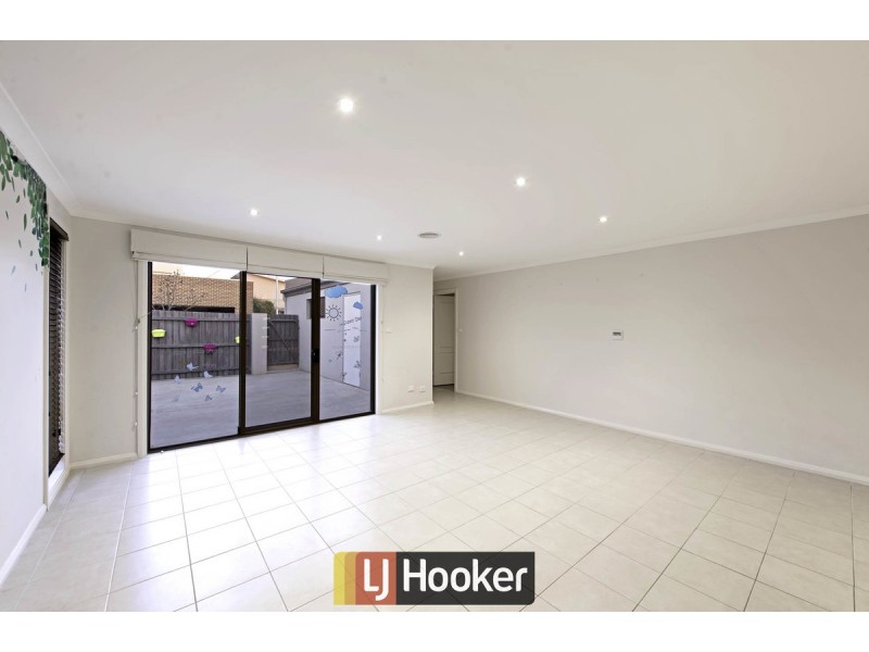 4 Hewett Crescent, Franklin ACT 2913