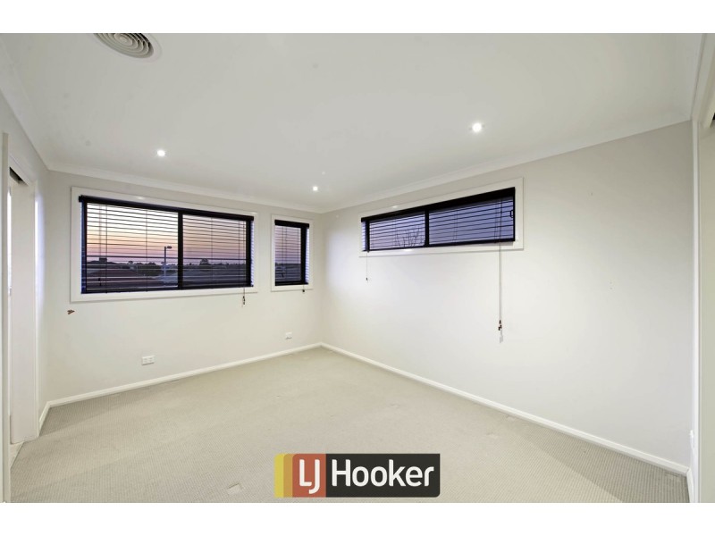 4 Hewett Crescent, Franklin ACT 2913