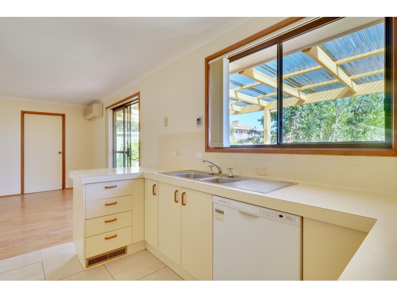 14 Casey Crescent, Calwell ACT 2905