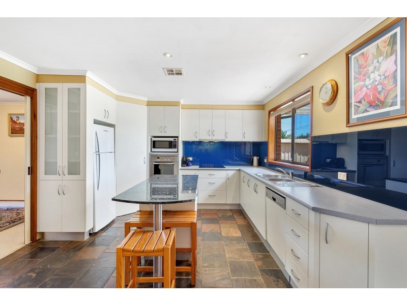 60 Herron Crescent, Latham ACT 2615