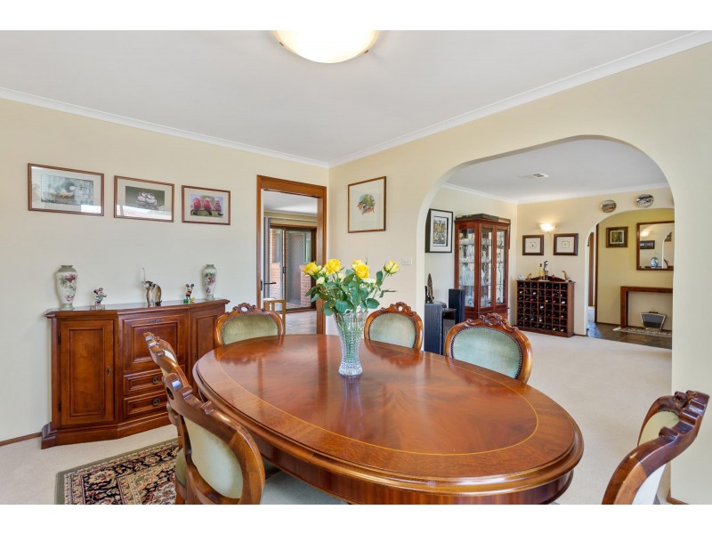60 Herron Crescent, Latham ACT 2615