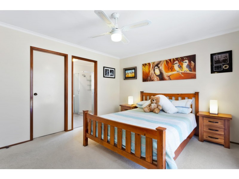 60 Herron Crescent, Latham ACT 2615
