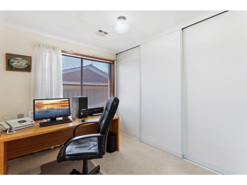 60 Herron Crescent, Latham ACT 2615