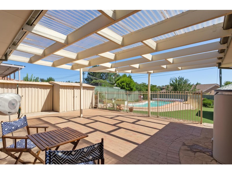 60 Herron Crescent, Latham ACT 2615