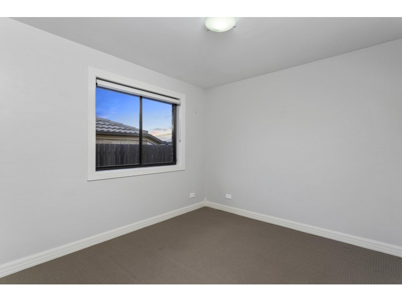 22 Renfree Street, Casey ACT 2913