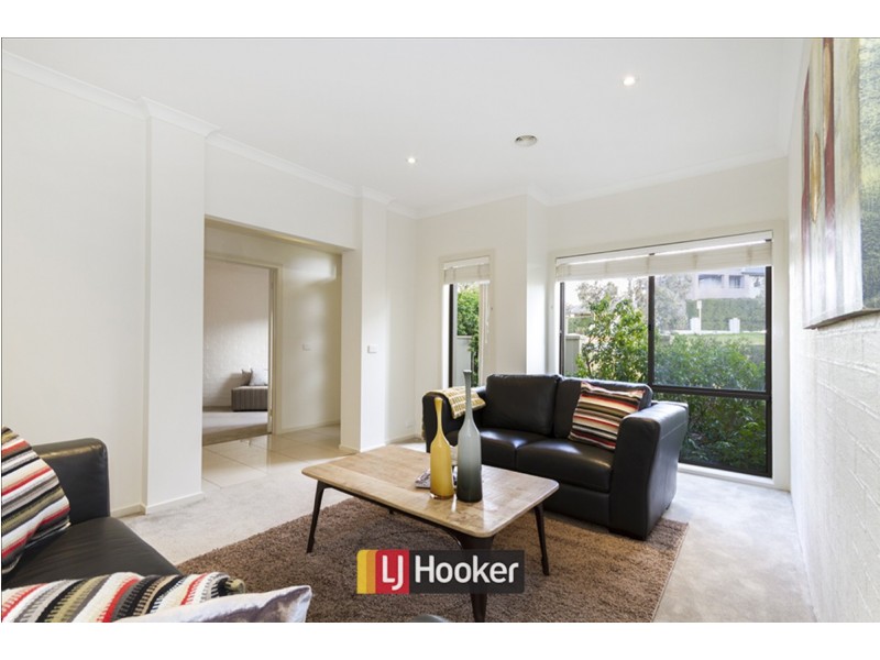 19 Frances Burke Street, Gungahlin ACT 2912