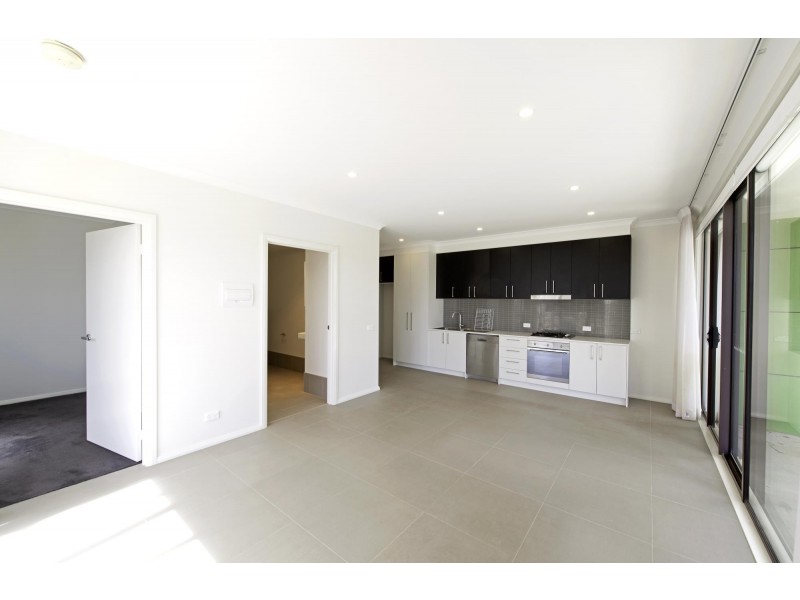 2/48 Abena Avenue, Crace ACT 2911