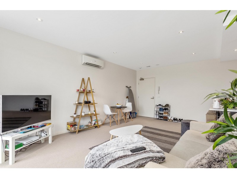 60/301 Flemington Road, Franklin ACT 2913