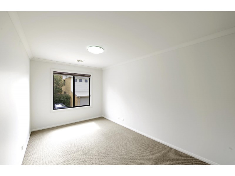 7/16 Ray Ellis Crescent, Forde ACT 2914