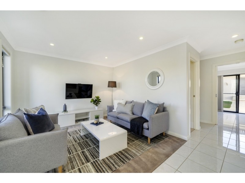 9 Lansdown Crescent, Casey ACT 2913