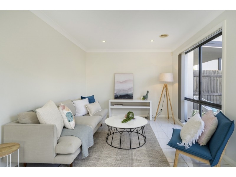 9 Lansdown Crescent, Casey ACT 2913