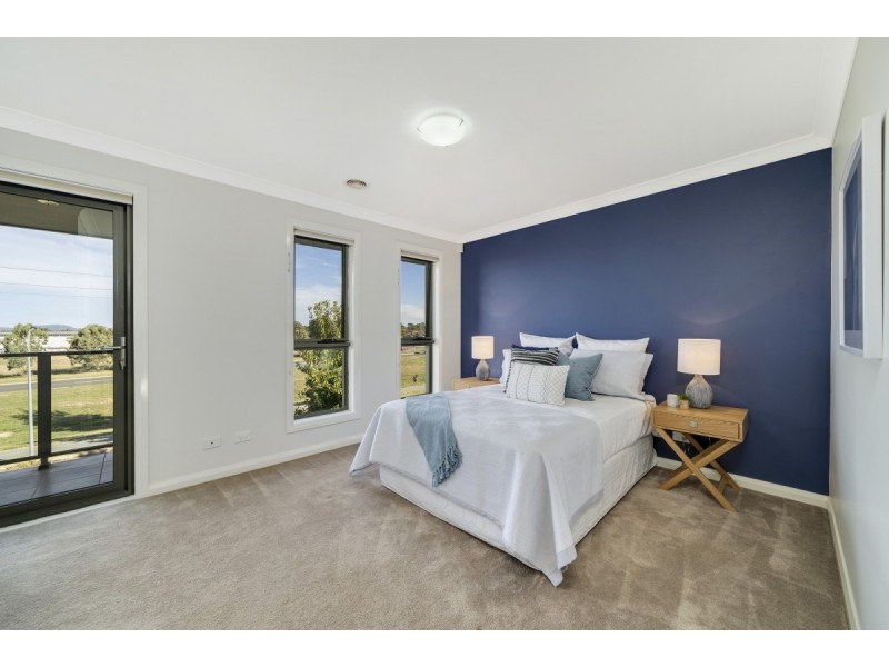 9 Lansdown Crescent, Casey ACT 2913