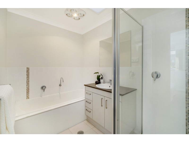 9 Lansdown Crescent, Casey ACT 2913