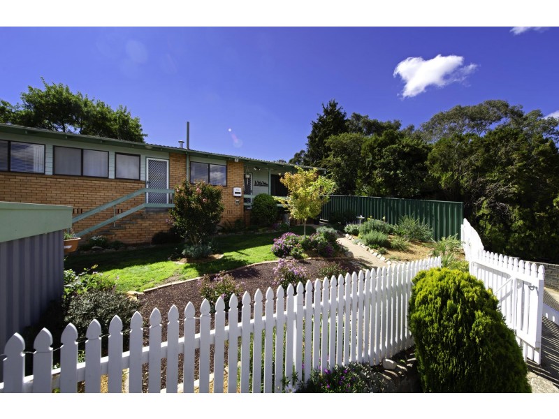 3 Platt Place, Charnwood ACT 2615