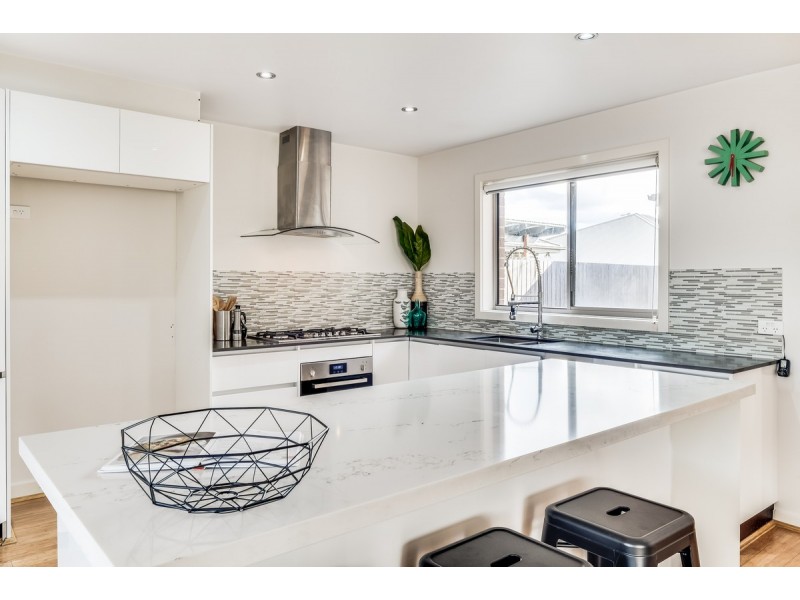 16 Laird Crescent, Forde ACT 2914