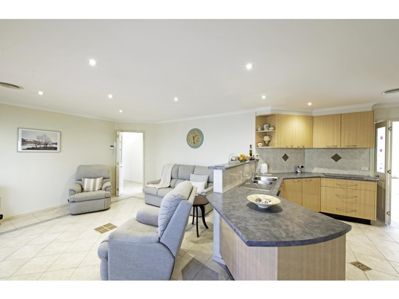 17 Proserpine Circuit, Amaroo ACT 2914