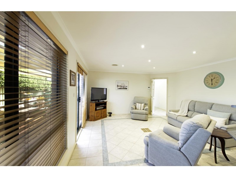 17 Proserpine Circuit, Amaroo ACT 2914