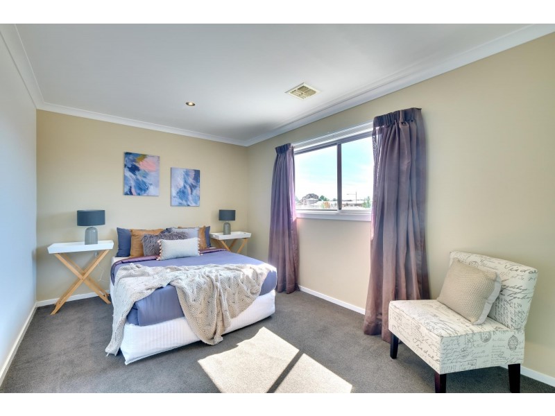 13 Horneville Street, Forde ACT 2914