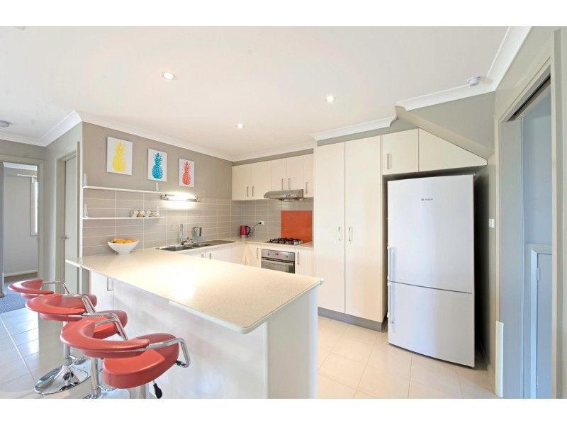 10 Oodgeroo Avenue, Franklin ACT 2913