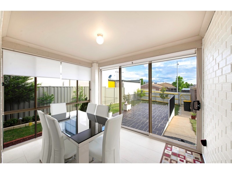 10 Oodgeroo Avenue, Franklin ACT 2913