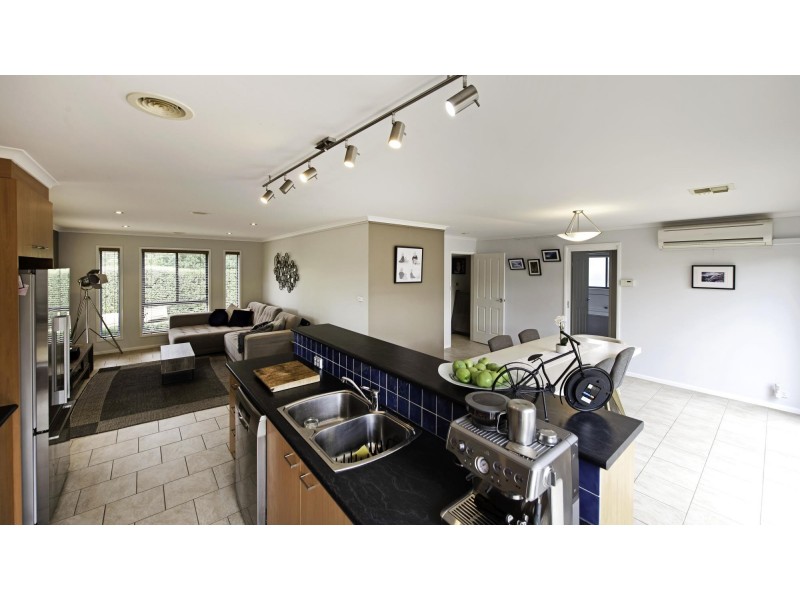 15 McHenry Street, Amaroo ACT 2914