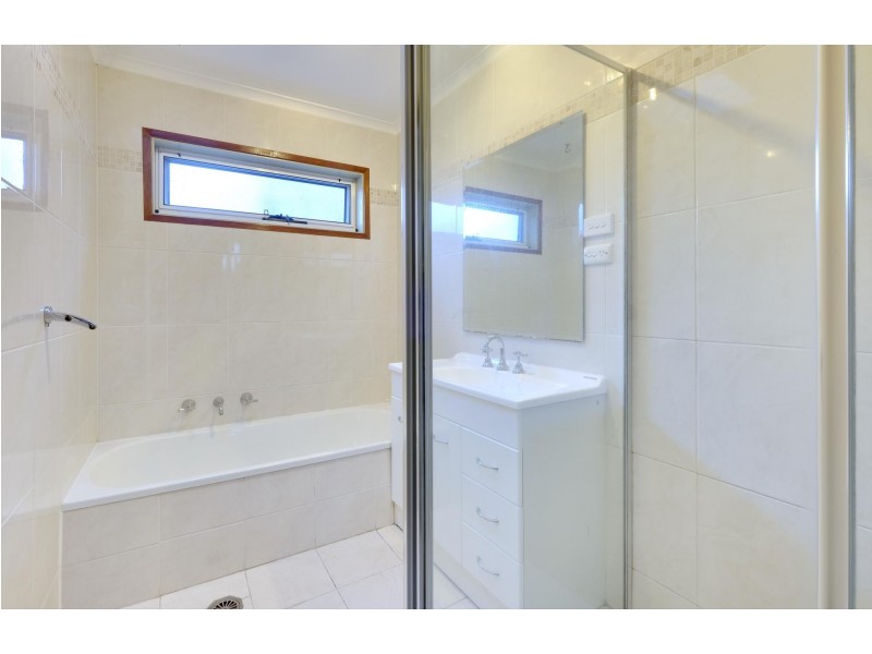 16 Hamlet Place, Florey ACT 2615