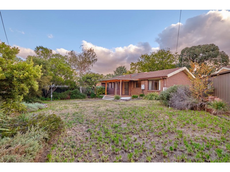 16 Hamlet Place, Florey ACT 2615