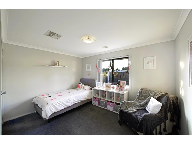 24 Colls Close, Yass NSW 2582