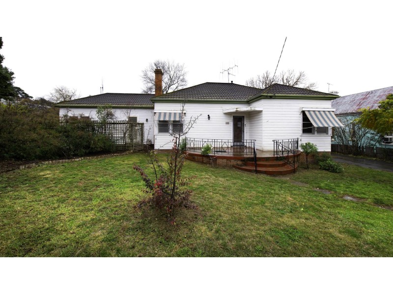 141 Meehan Street, Yass NSW 2582