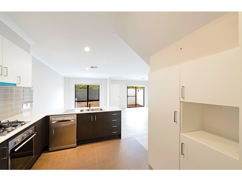 2/50 Henry Kendall Street, Franklin ACT 2913