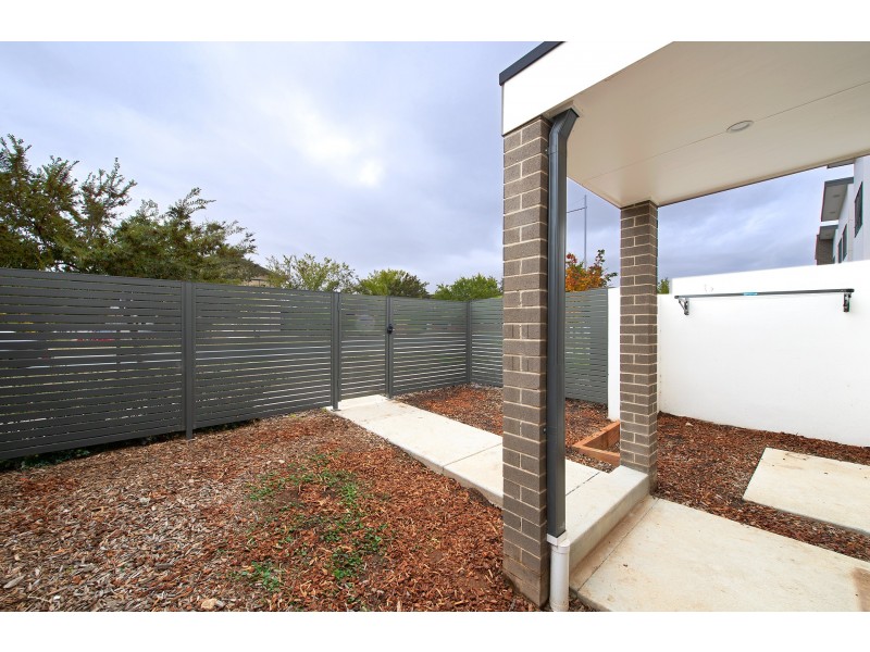 2/50 Henry Kendall Street, Franklin ACT 2913
