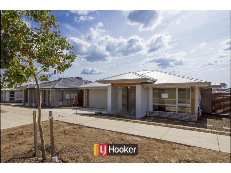 38 Cocoparra Crescent, Crace ACT 2911